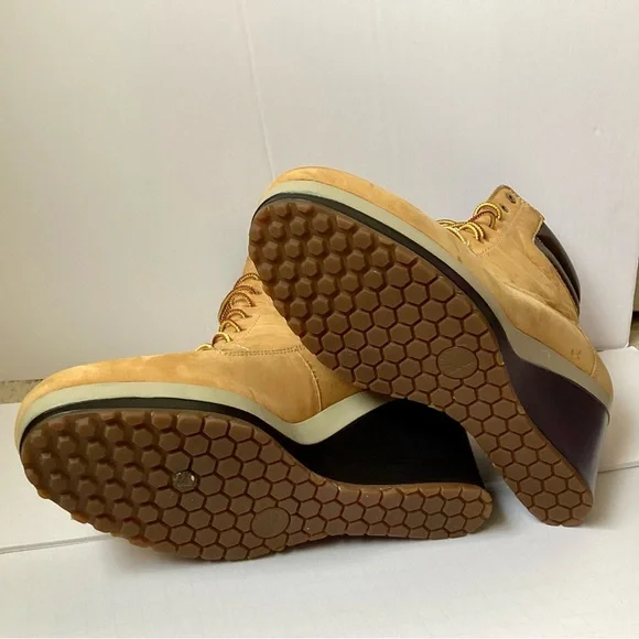 Timberland wedge heel ankle boots. Size 11 - Picture 2 of 5